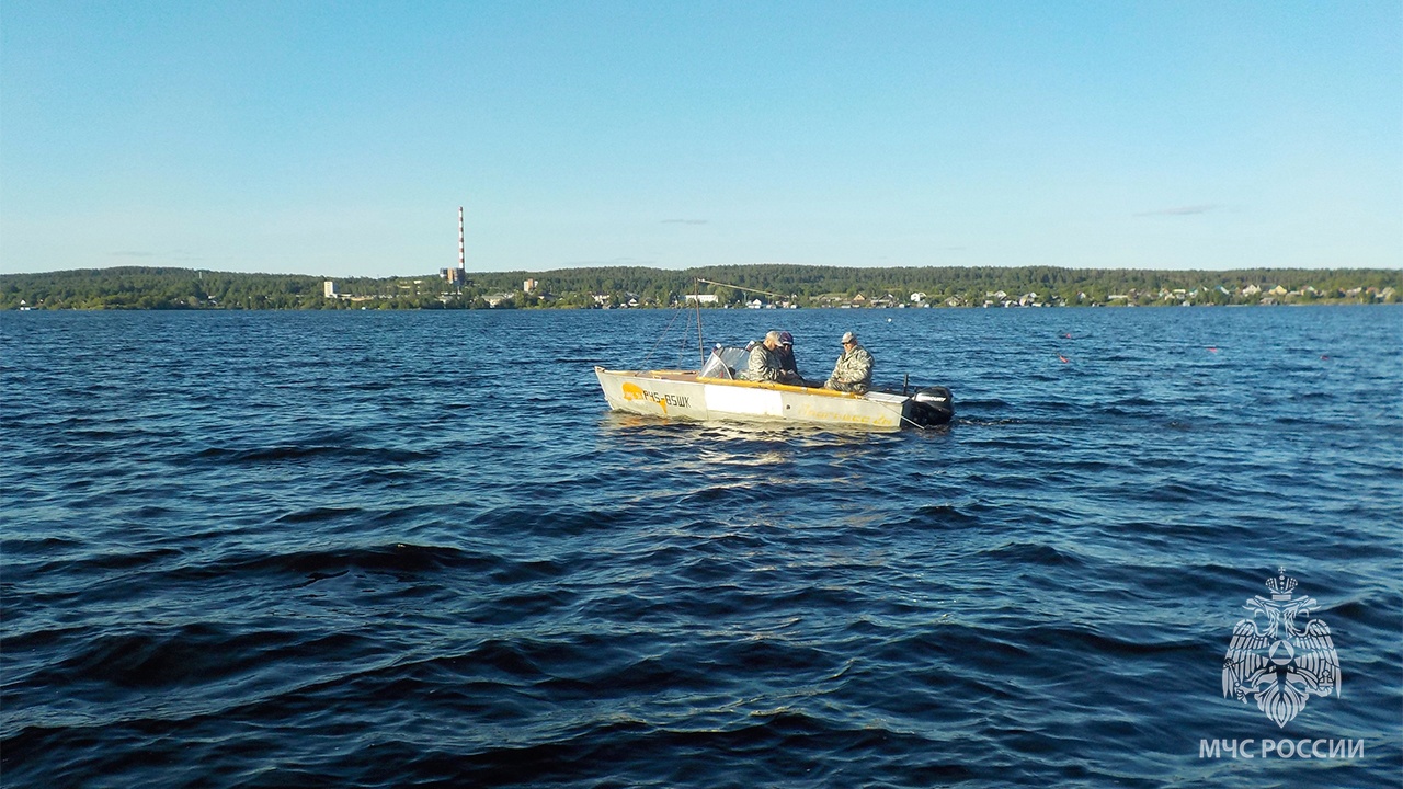 Пятерых нарушителей за рулем катеров обнаружили спасатели на просторах Онежского озера в Карелии