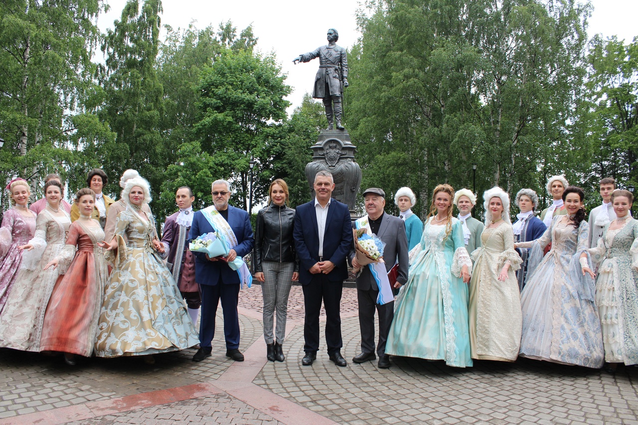 В День рождения Петрозаводска почетными горожанами стали врач и директор музея