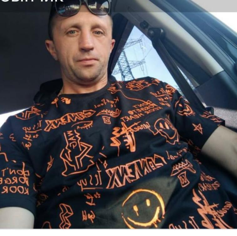 Полиция Петрозаводска ищет мужчину в цветной футболке, пропавшего 6 июля