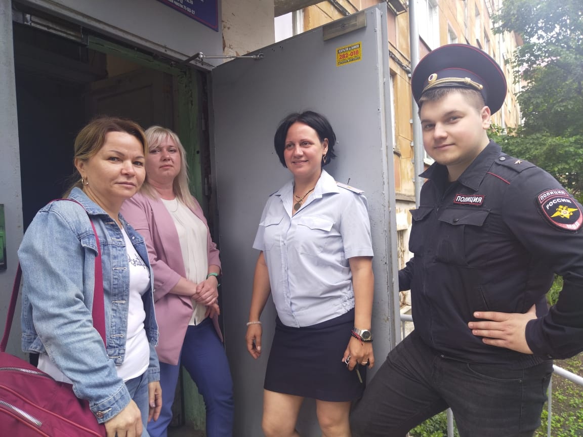 Соцработники обошли в Петрозаводске семьи, где взрослые злоупотребляют алкоголем