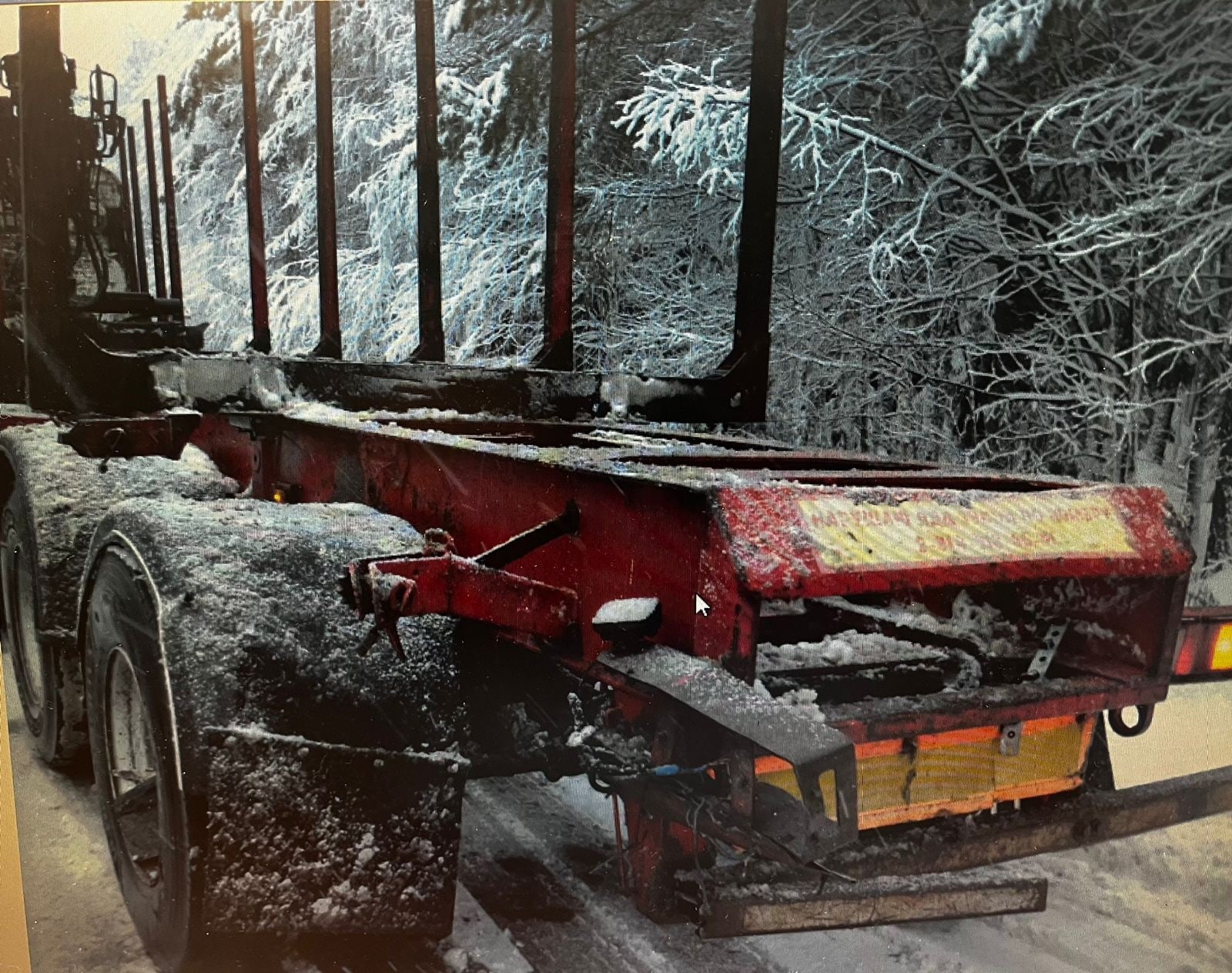 Водителю лесовоза, виновному в смертельной аварии в Карелии, запретили садиться за руль