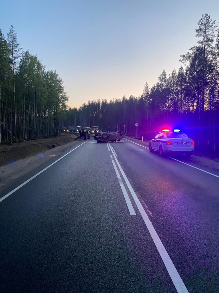 Пьяный водитель перевернул автомобиль в сложных условиях на севере Карелии  (ФОТО) | СТОЛИЦА на Онего