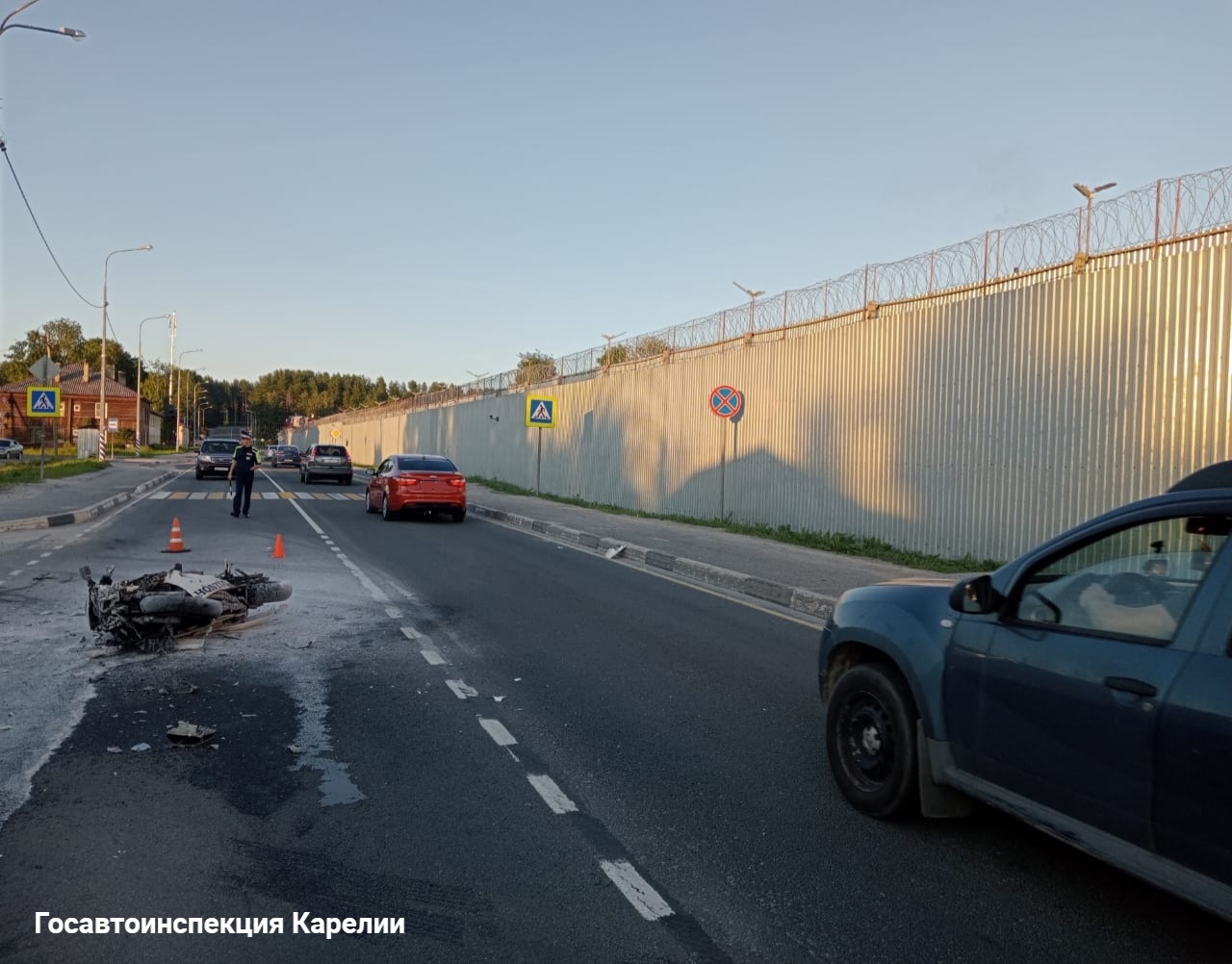 Мотоцикл догнал автомобиль. Происшествия Медвежьегорск. Коломна ДТП С мотоциклом 7 августа 2023.