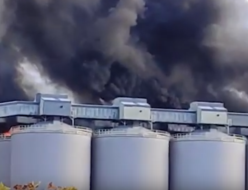 Крупный пожар произошел в порту города-побратима Петрозаводска 