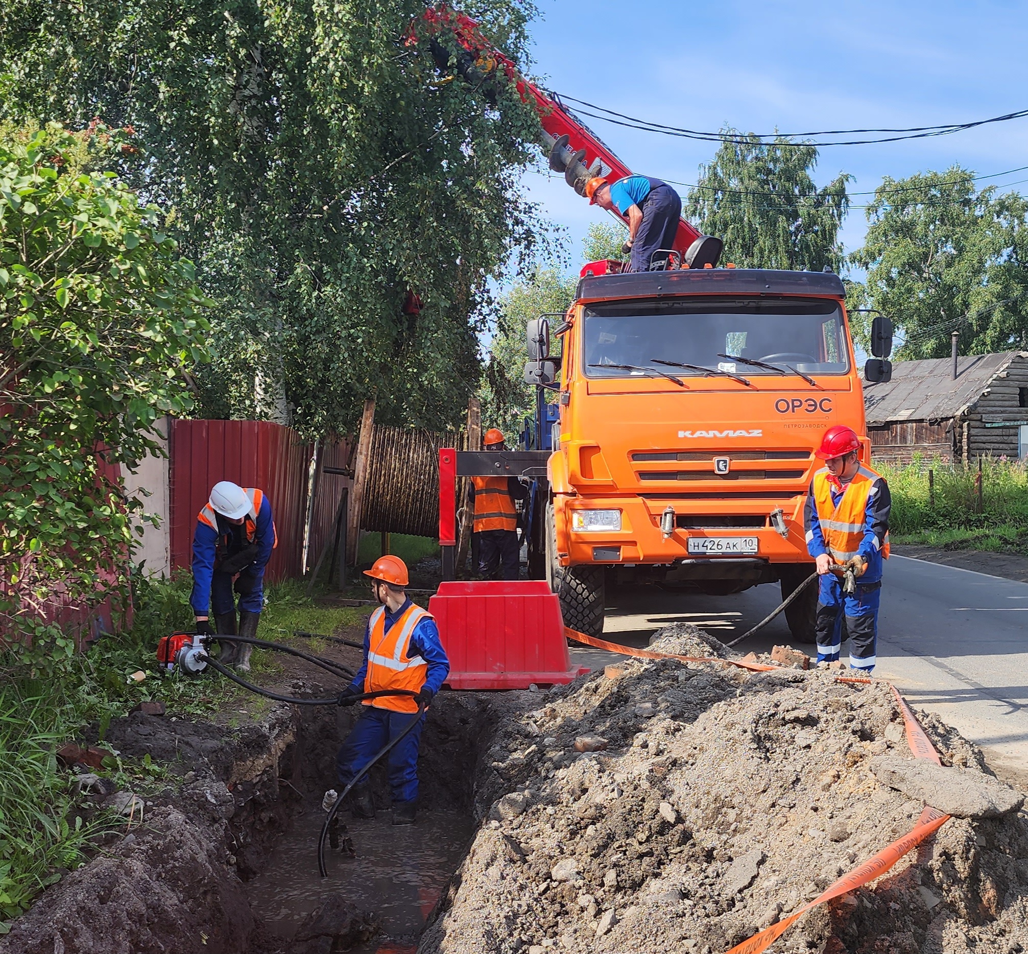 ОРЭС-Петрозаводск устраняют повреждения сторонних организаций