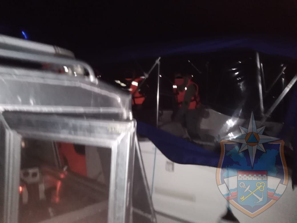 Прокуратура заинтересовалась происшествием с тонувшим катером на Ладоге