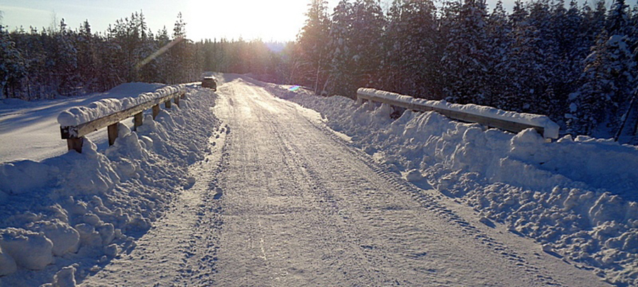 В прокуратуре Карелии озаботились безопасностью автодорог зимой, подготовкой  снегоочистительной техники и борьбой с гололедицей

