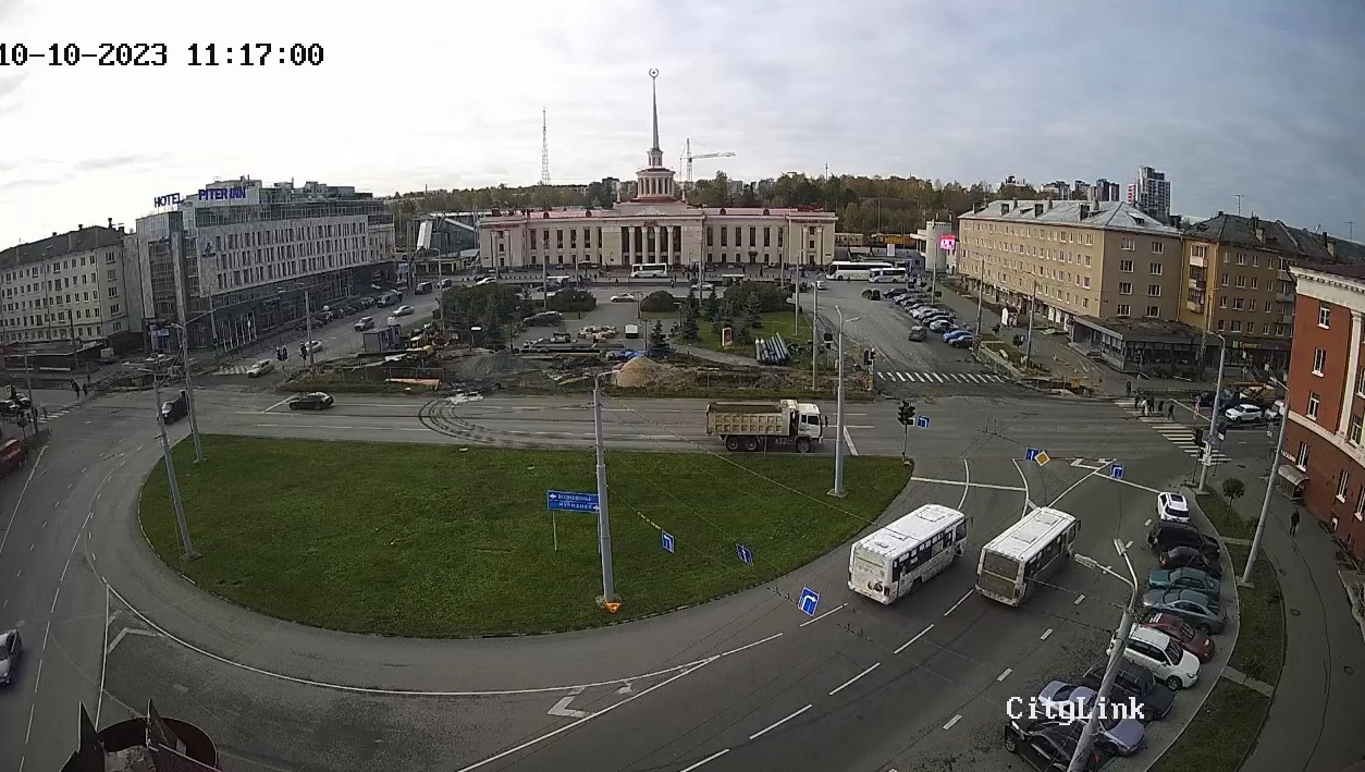 Гонки на автобусах попали в объектив камеры в центре Петрозаводска |  СТОЛИЦА на Онего