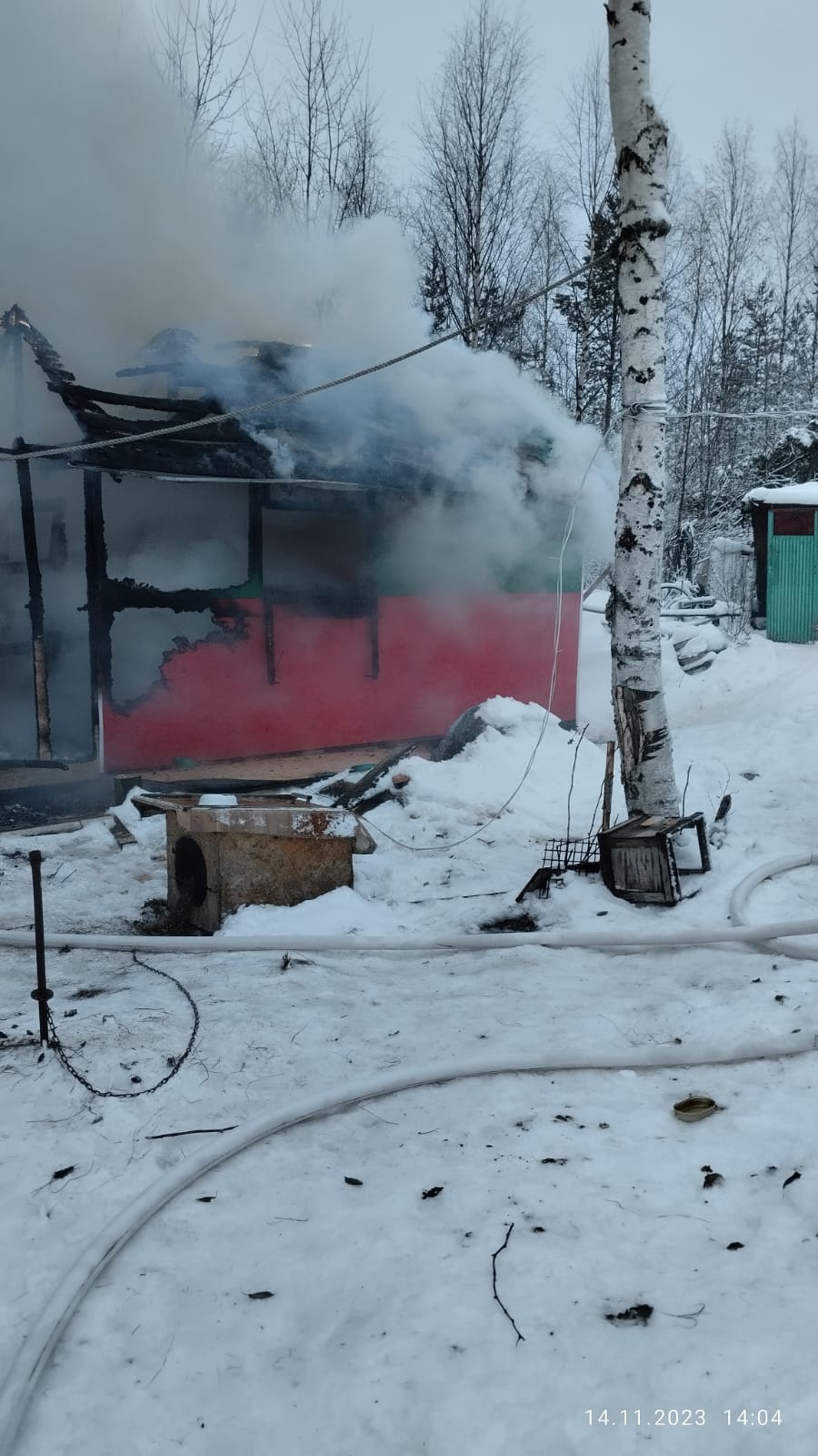 В поселке Кривой Порог загорелась хозяйственная постройка | СТОЛИЦА на Онего