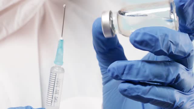 Новая вакцина против коронавируса поступила в Карелию 