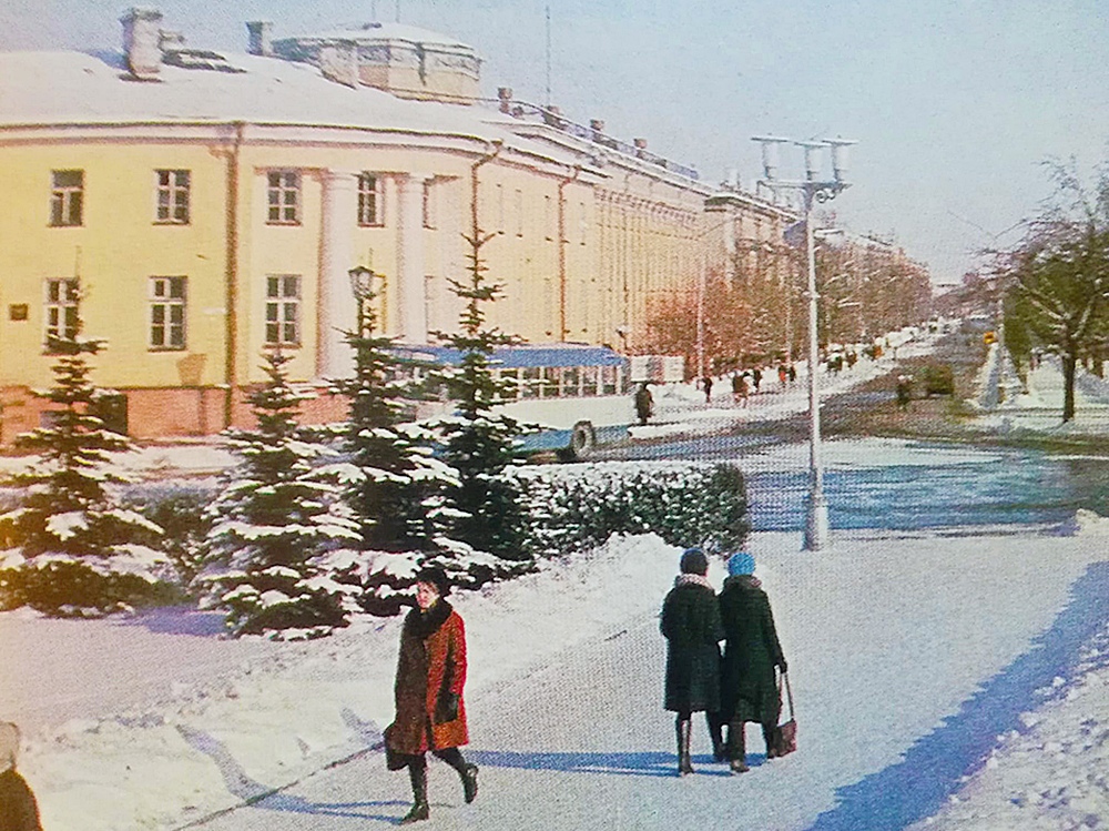 Известный фотограф задался вопросом, каким секретом по уборке снега обладали советские власти Петрозаводска?