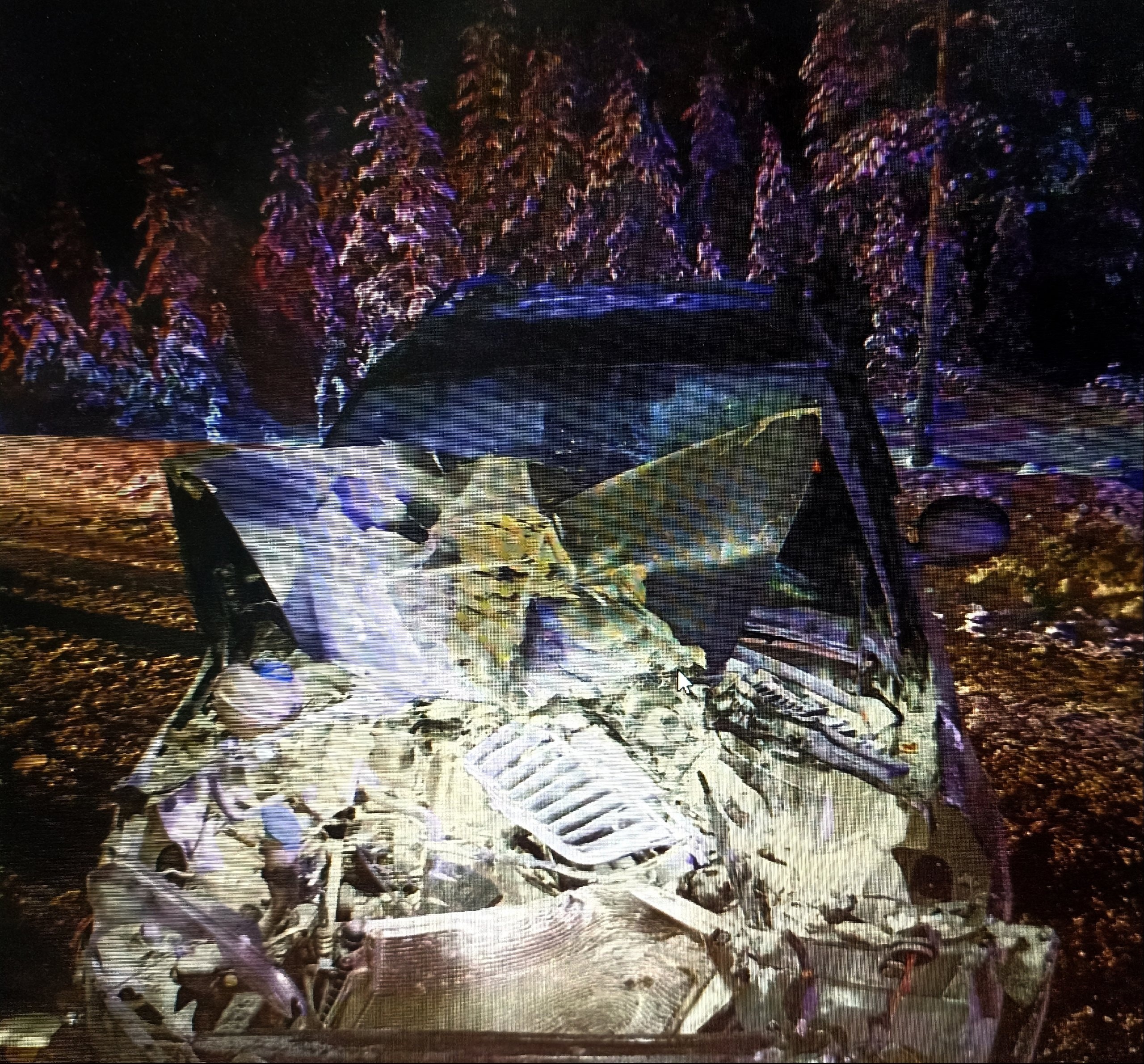 Водитель отправила в больницу своих пассажиров после столкновения с экскаватором на трассе в Карелии