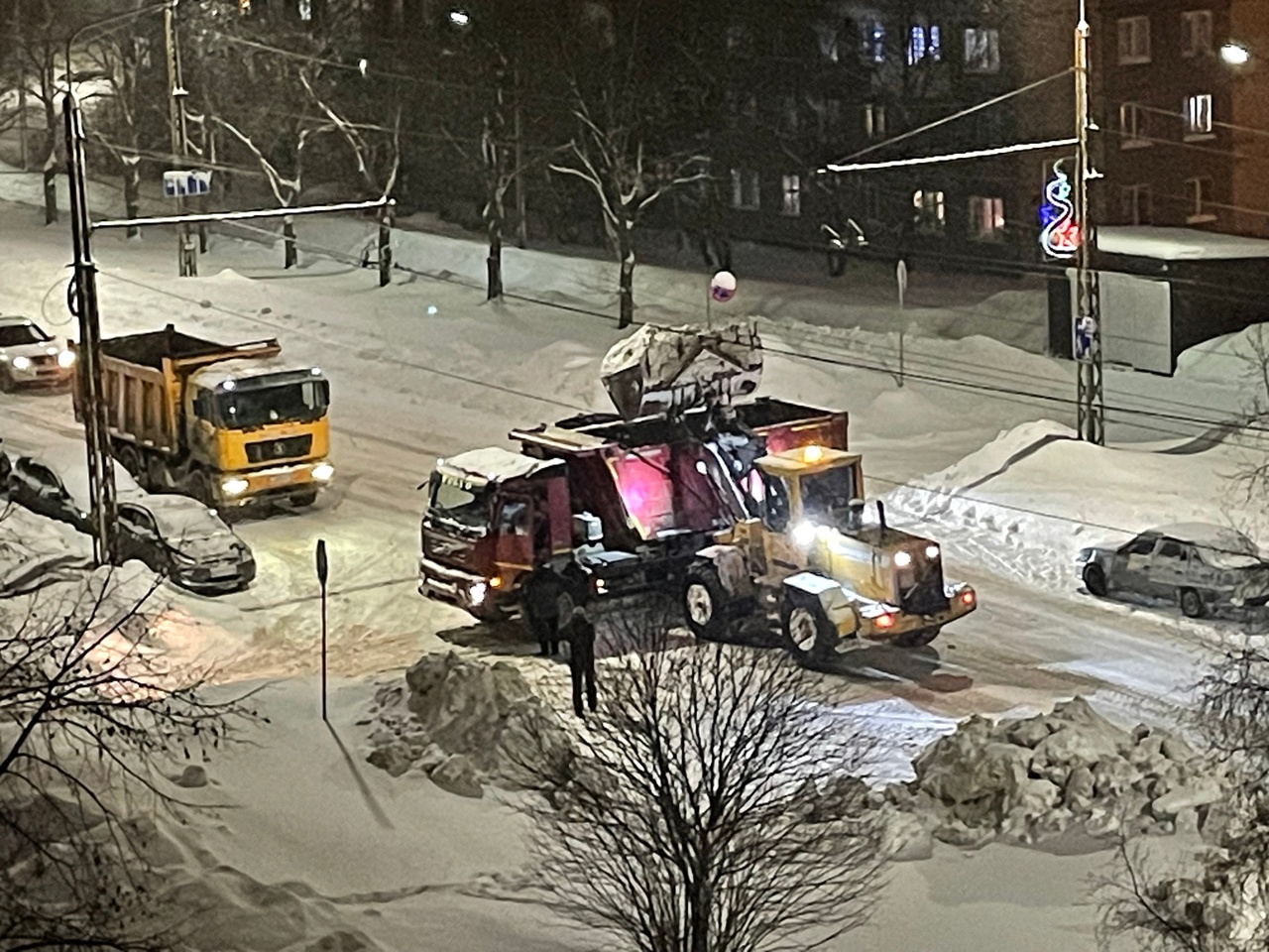 Водителей Петрозаводска предупредили о ночной уборке снега в трех районах города