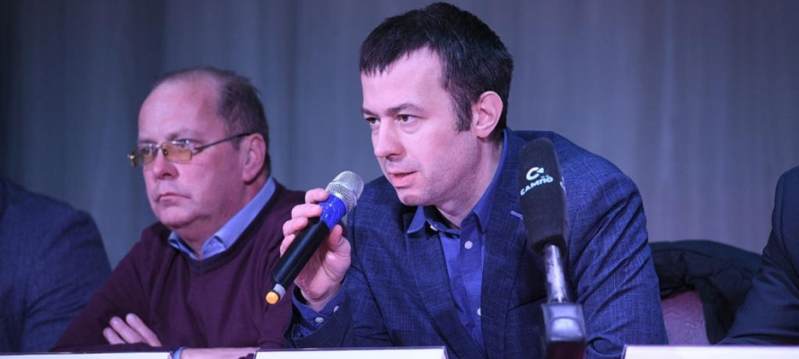 Виктор Россыпнов сообщил о переносе встречи с жителями Заозерья