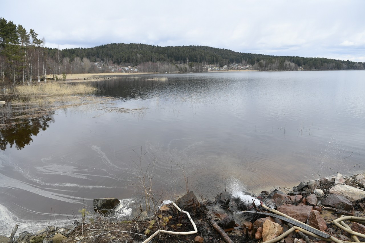 Сортавальские коммунальщики занялись канализационными стоками в Ладожское озеро