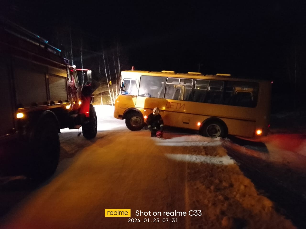 Школьный автобус вылетел с дороги на юге Карелии | СТОЛИЦА на Онего