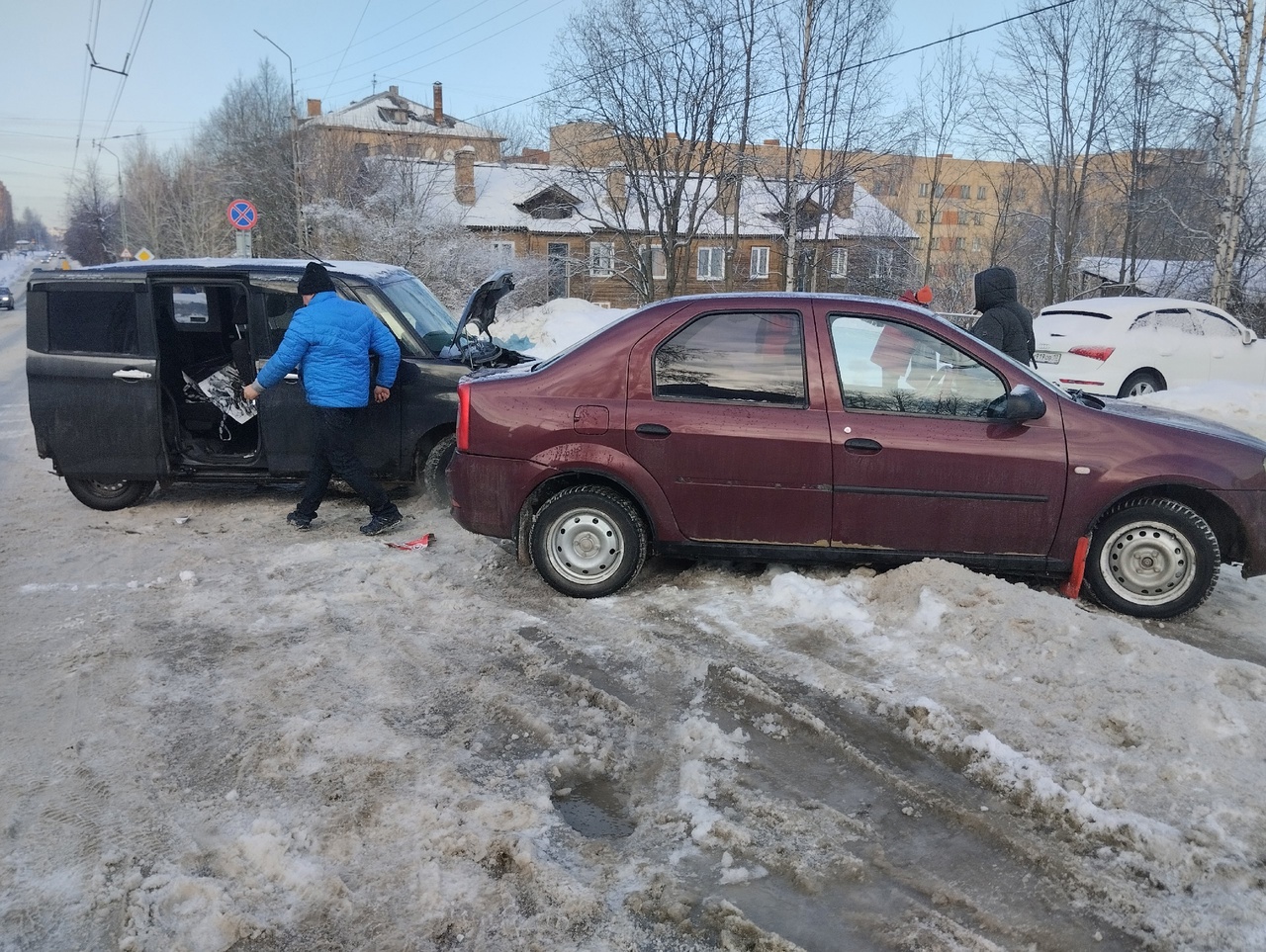 Записи видеорегистраторов свидетелей ДТП ищут в Петрозаводске | СТОЛИЦА на  Онего