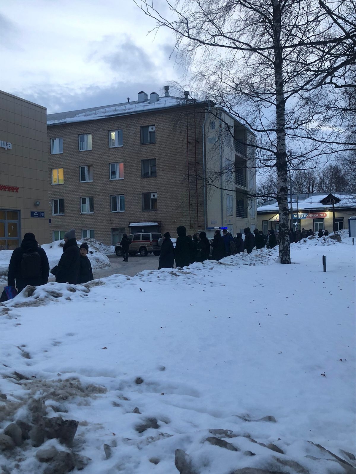 Больницу в Петрозаводске проверили после сообщения о минировании