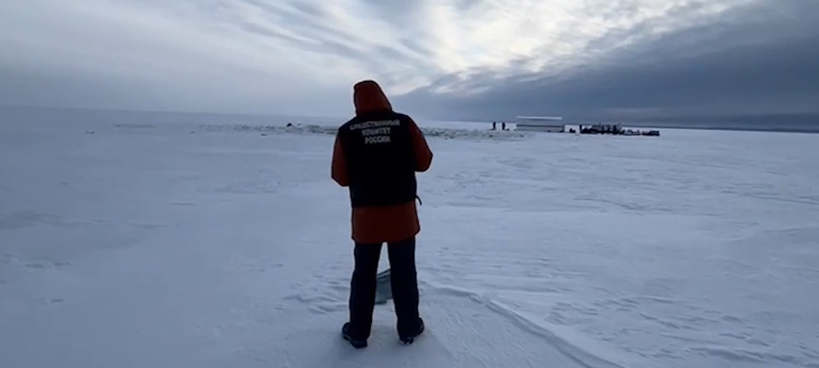 Следователи показали видео своей работы на месте крушения Ми-8 в Карелии