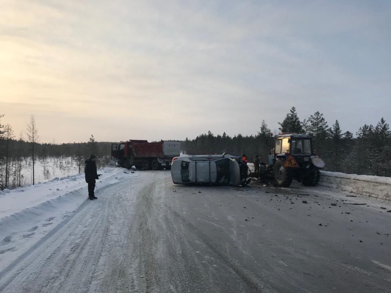 Дорожная авария с участием снегоуборочного трактора в Карелии унесла  жизнь человека
