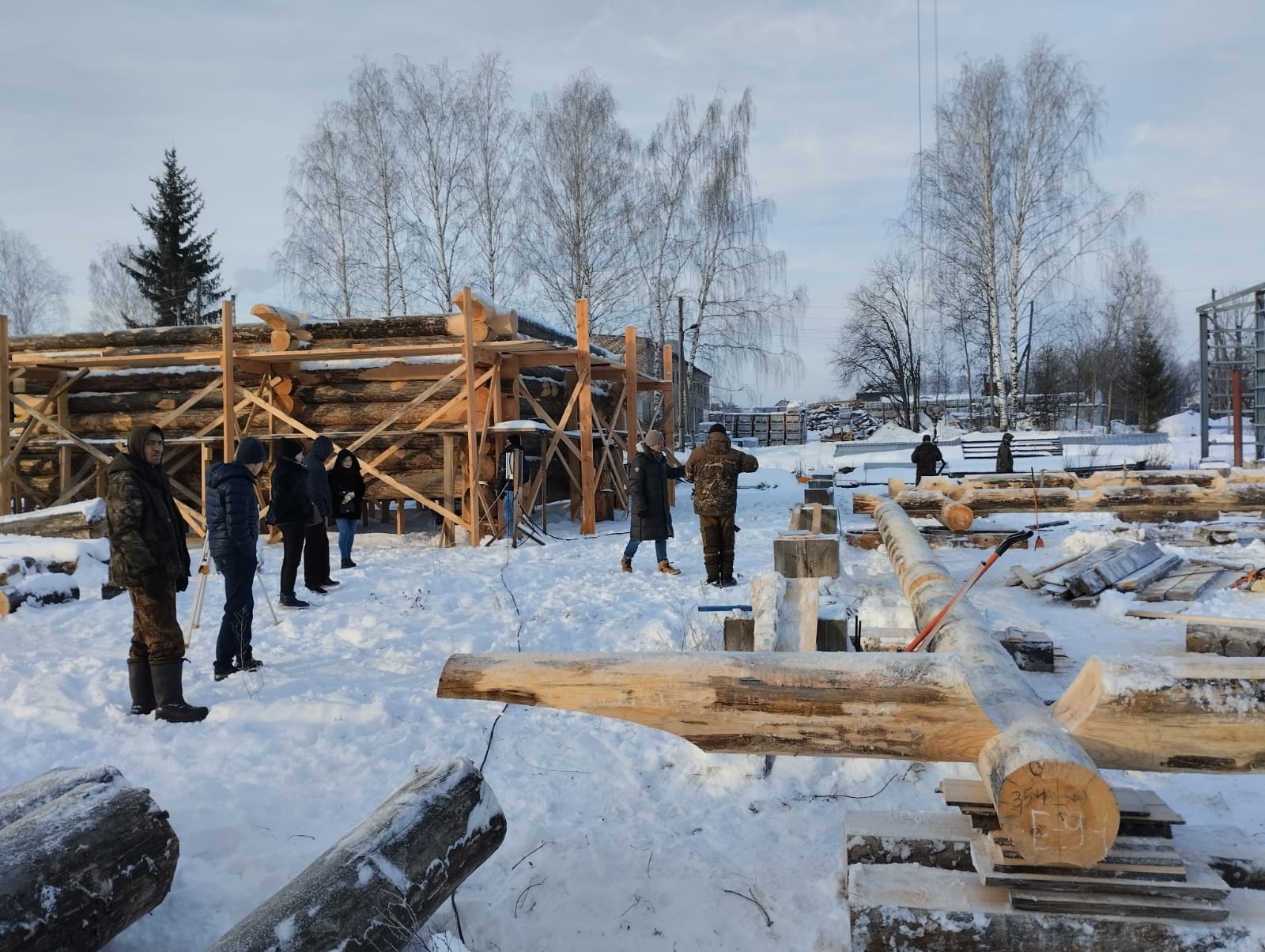 Реставрационные работы по срубу кондопожской Успенской церкви продолжаются в Кировской области