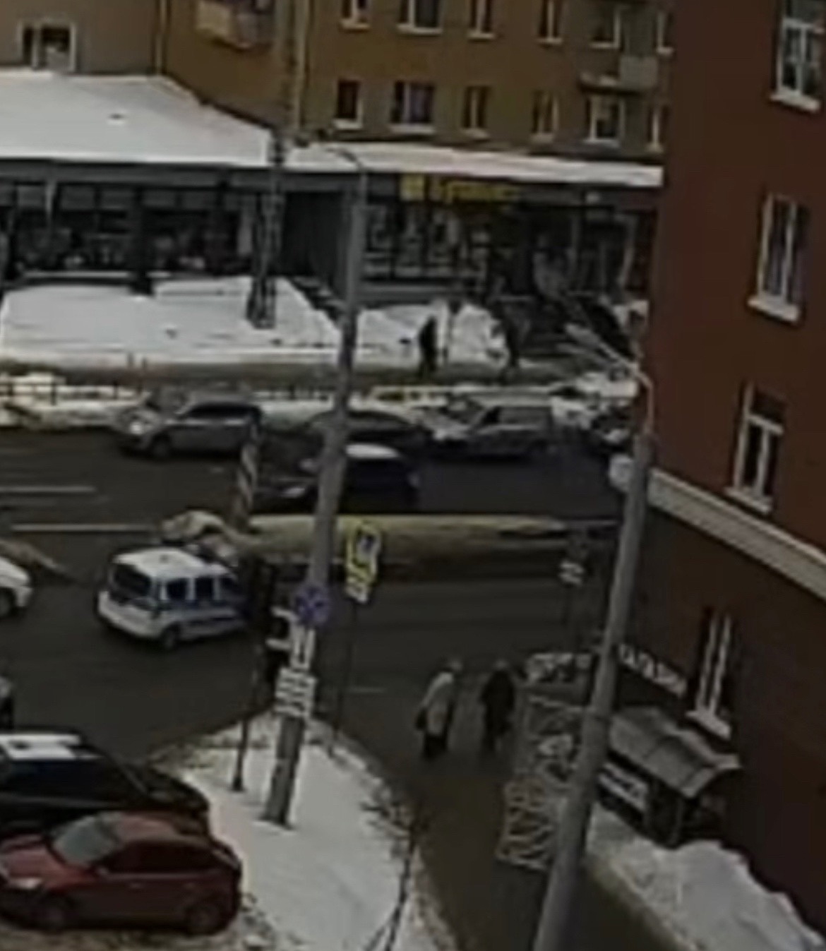 Автомобиль полиции сбил пешехода в центре Петрозаводска