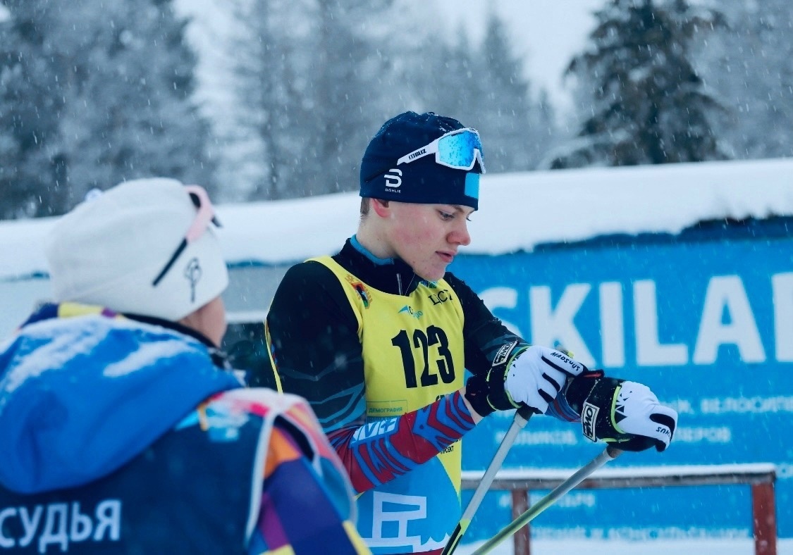 Особенный подросток из Карелии завоевал серебряную медаль на первенстве России в лыжных гонках