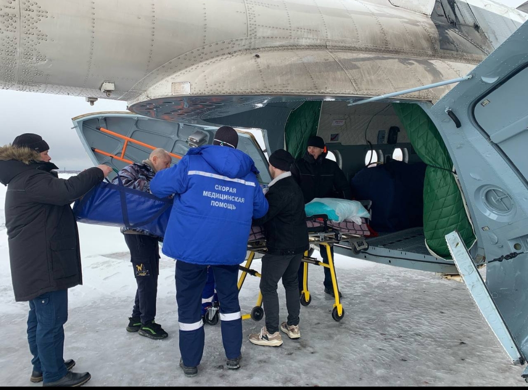 Жительницу города на побережье Карелии в опасном состоянии эвакуировали на вертолете