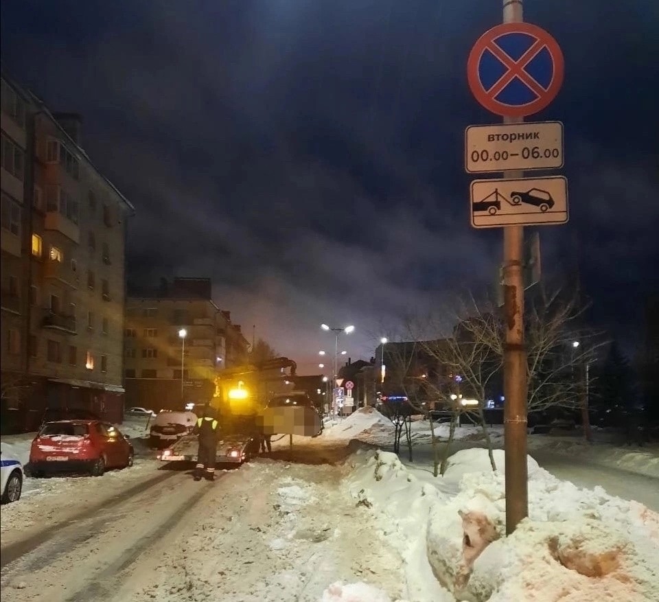 Автоинспекторы Петрозаводска рассказали, с каких улиц лучше убрать автомобили на ночь