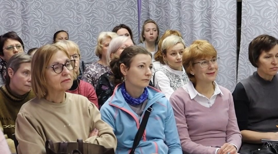 В Петрозаводске прошел практикум для ухаживающих за людьми с деменцией
