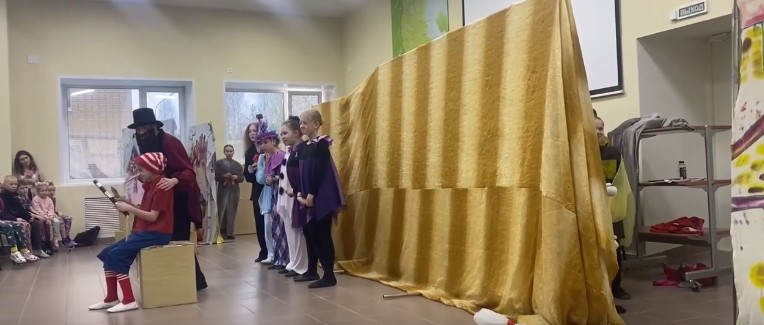 Музыкальный театр порадовал пациентов Детской больницы в столице Карелии 