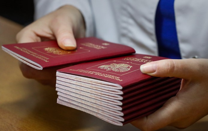 В Карелии с начала года прекратили гражданство пяти человек