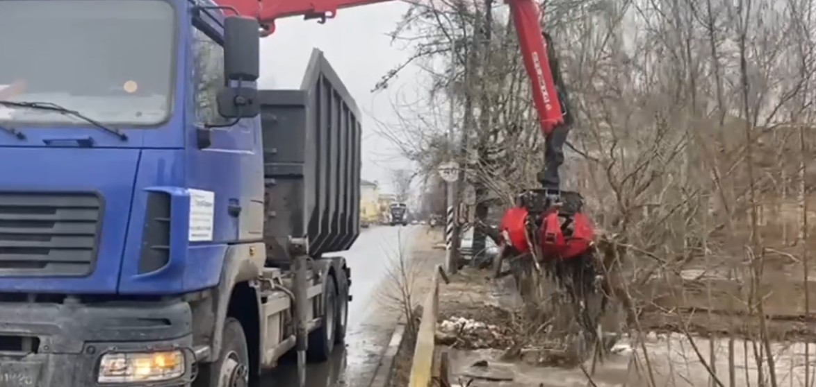 «Мост не справляется»: власти Петрозаводска рассказали о борьбе с паводком