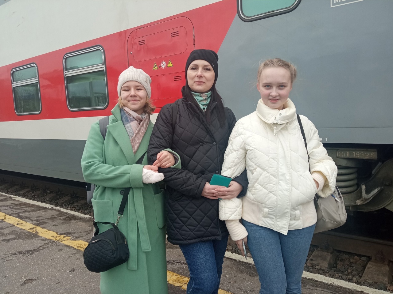 Суоярвские школьницы отправились на всероссийский этап конкурса в столицу страны