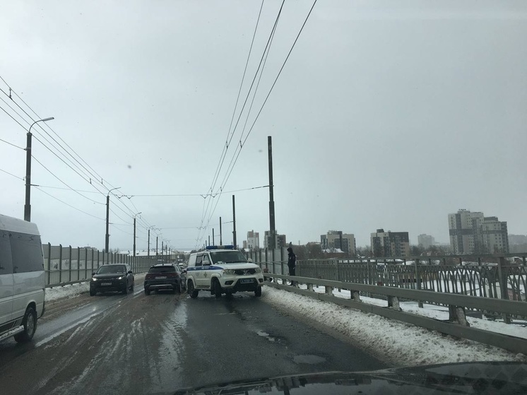 Девочка остановилась в шаге от трагедии на мосту в Петрозаводске