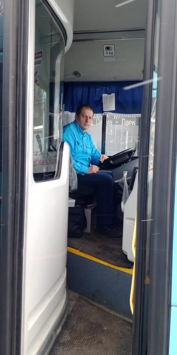 Водитель автобуса в Петрозаводске спас жизнь человеку