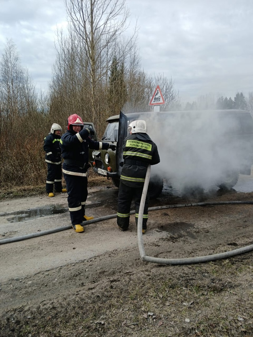 Карельские огнеборцы тушили «буханку» в Олонецком районе