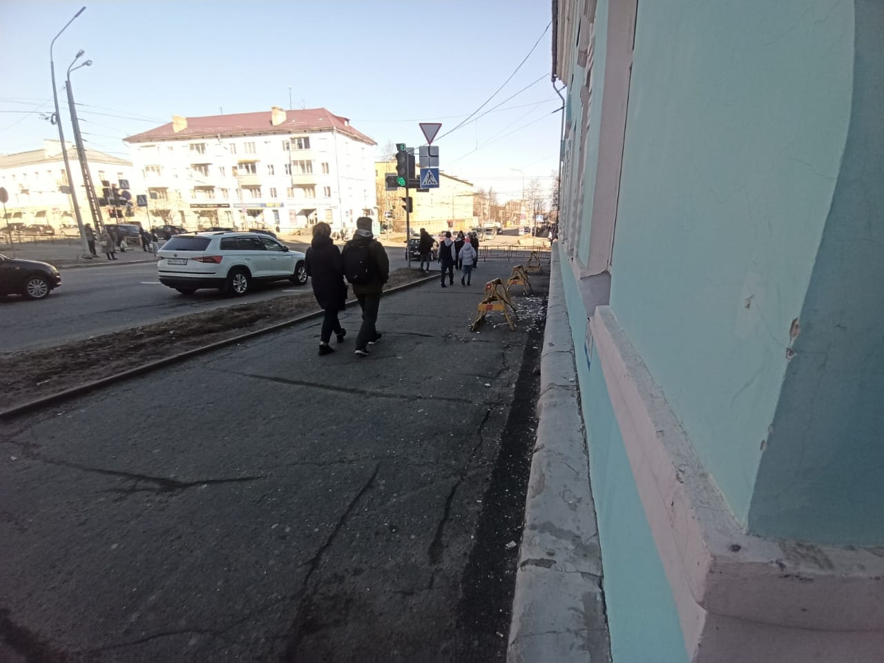 Здание следственного управления МВД Карелии угрожает горожанам