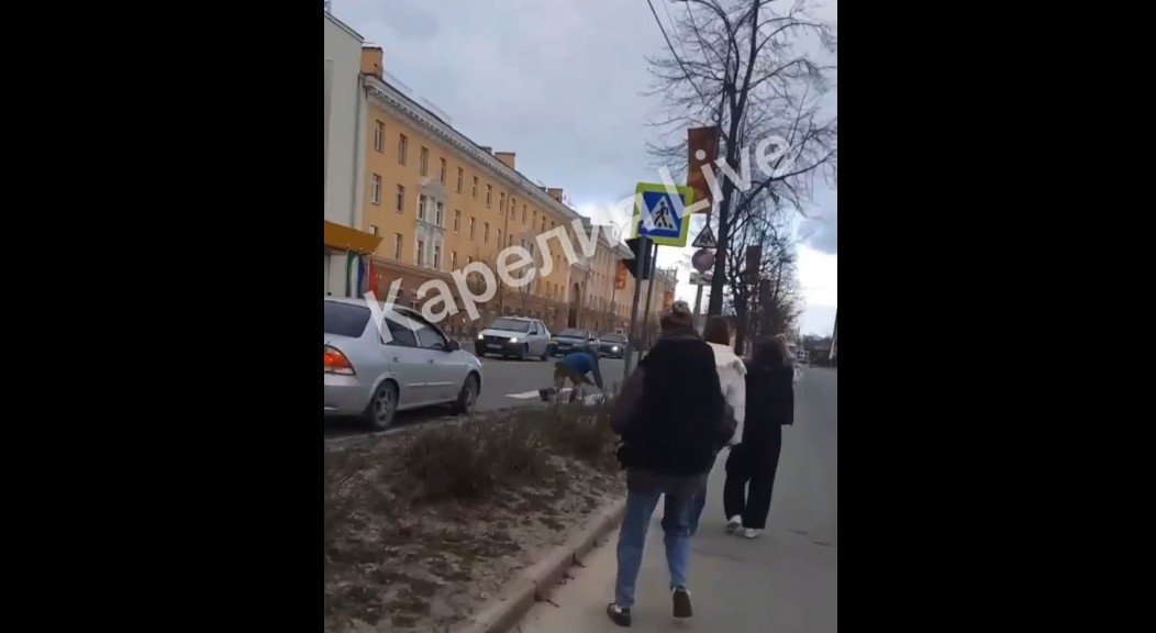 «В человеке бес гуляет»: мужчина в Петрозаводске на Пасху бросался под машины