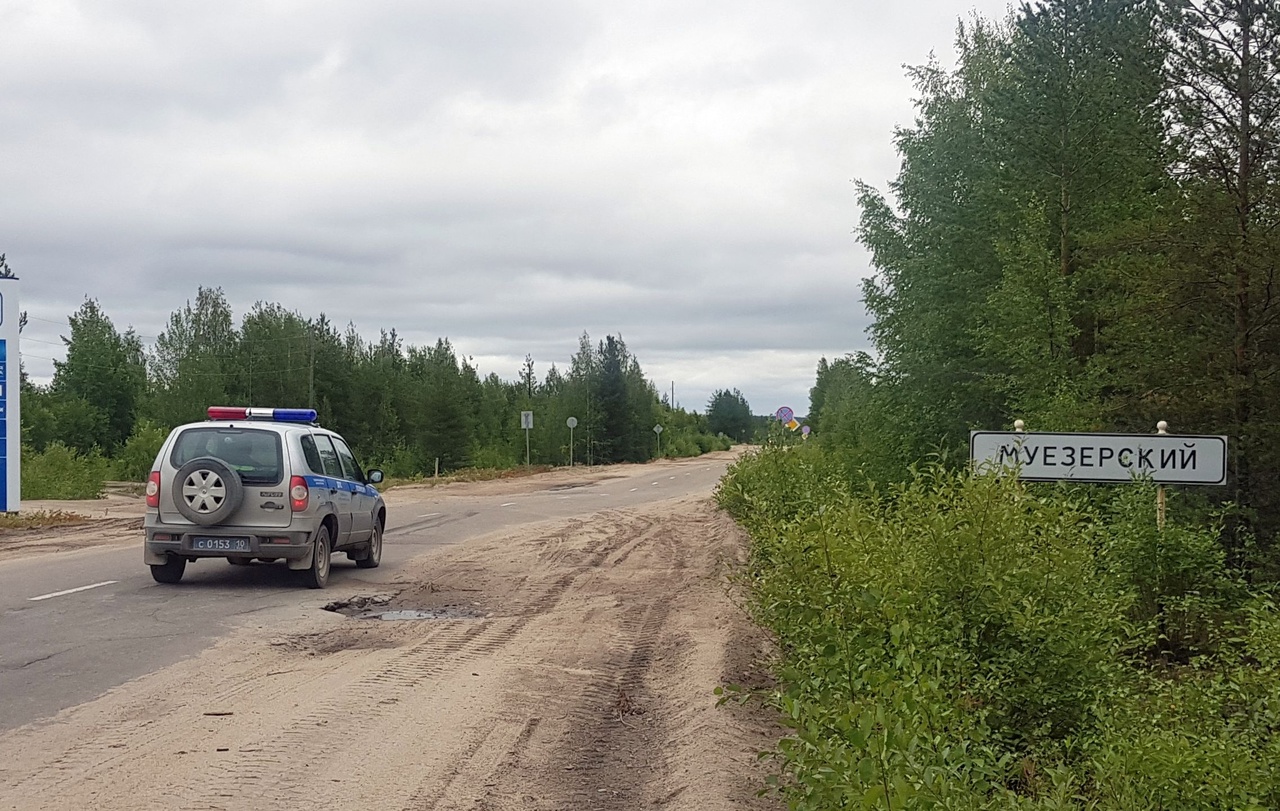 Жительница Муезерского района поблагодарила сотрудников ДПС за помощь в сложной ситуации