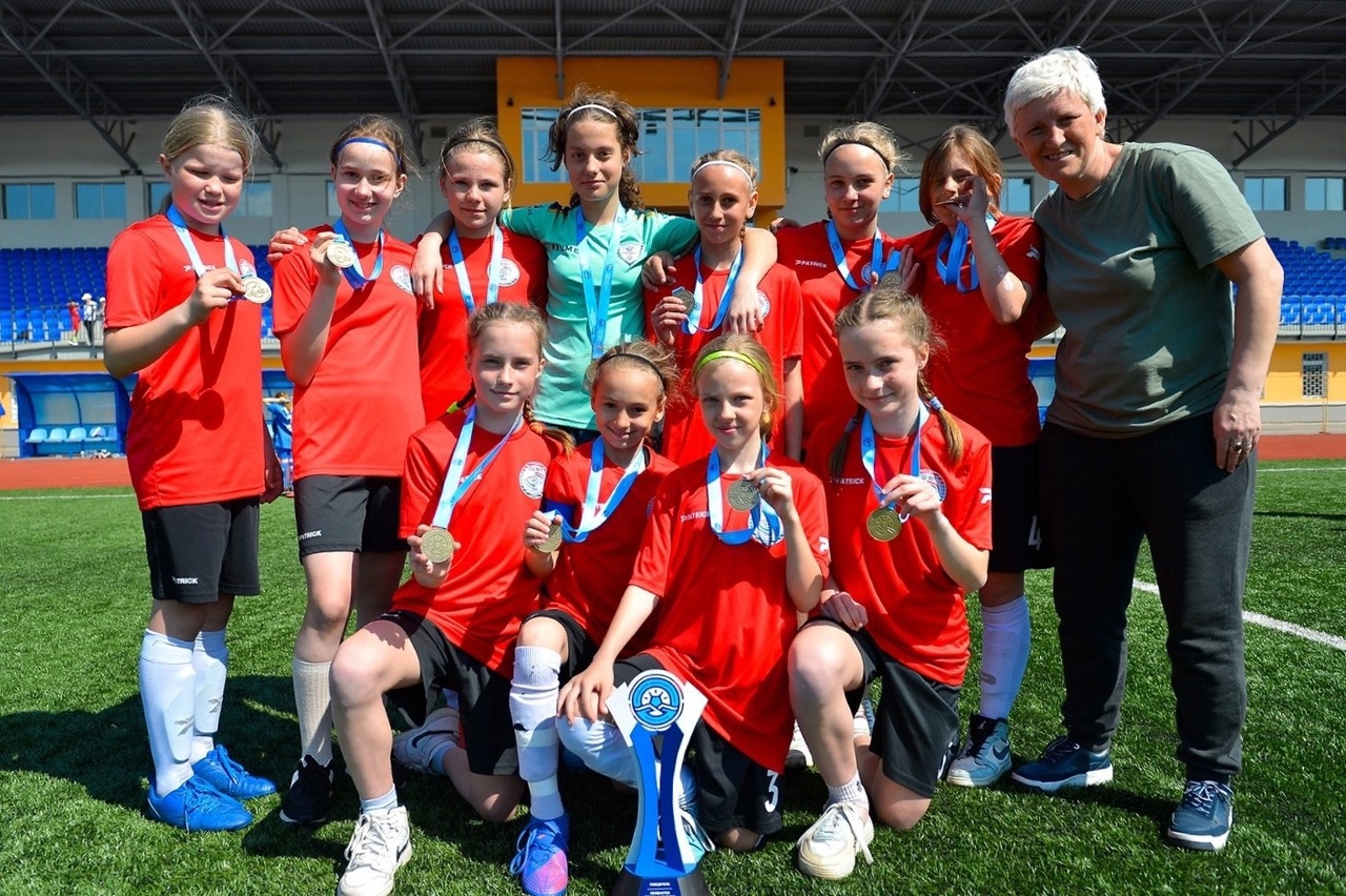 Юные петрозаводчанки победили в первенстве СЗФО по футболу