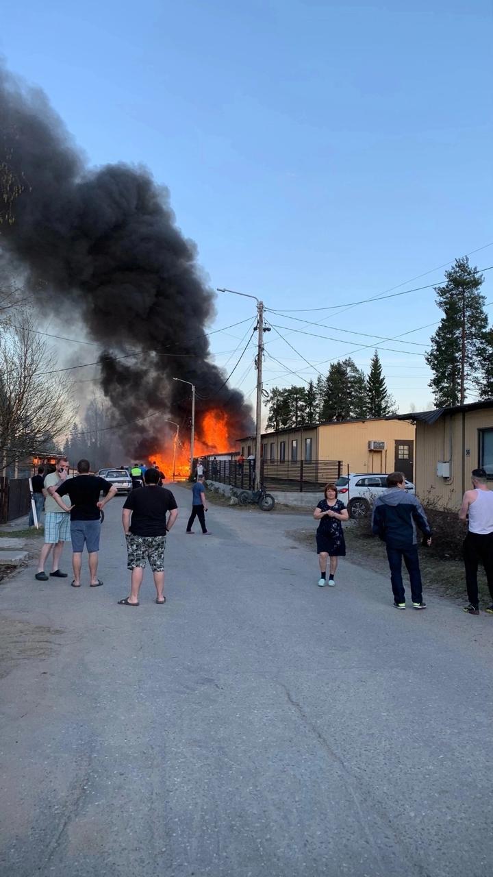 Три семьи в Костомукше из-за пожара остались без крова