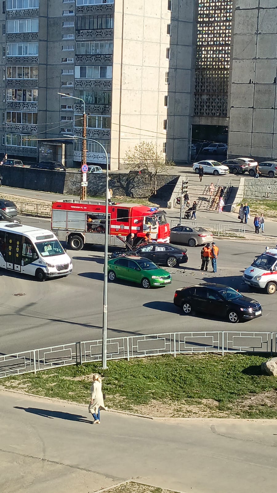 Жёсткая авария произошла в населенном районе Петрозаводска | 21.05.2024 |  Новости Петрозаводска - БезФормата