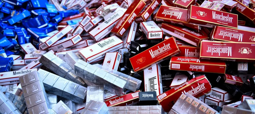 У жителя Карелии нашли несколько тысяч пачек немаркированных сигарет