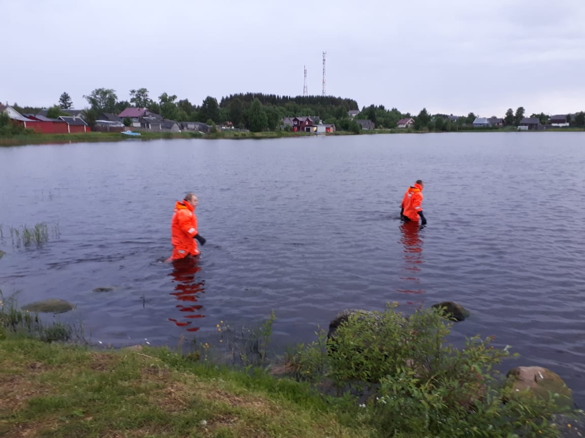 На печально известном озере в Карелии водолазы обнаружили тело утонувшего подростка
