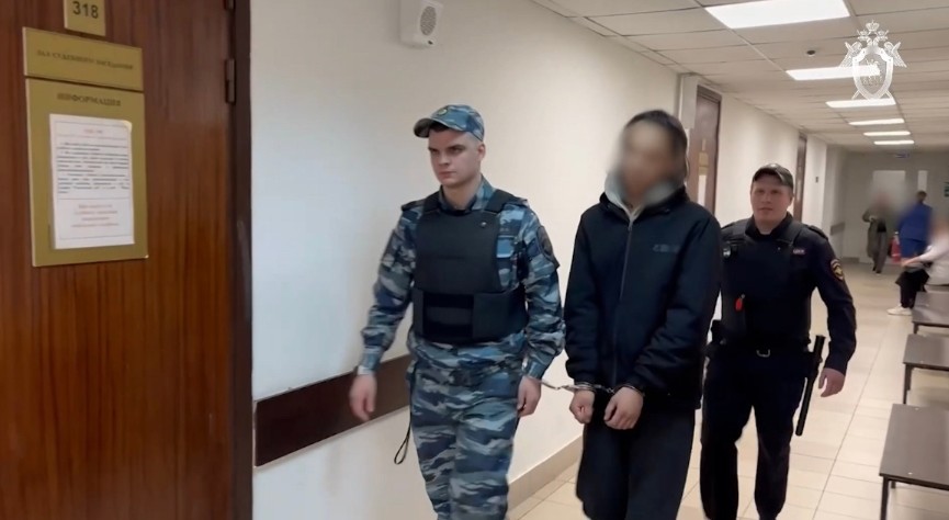 В Петрозаводске продлили срок содержания под стражей подростка, изрезавшего ножом двух девочек
