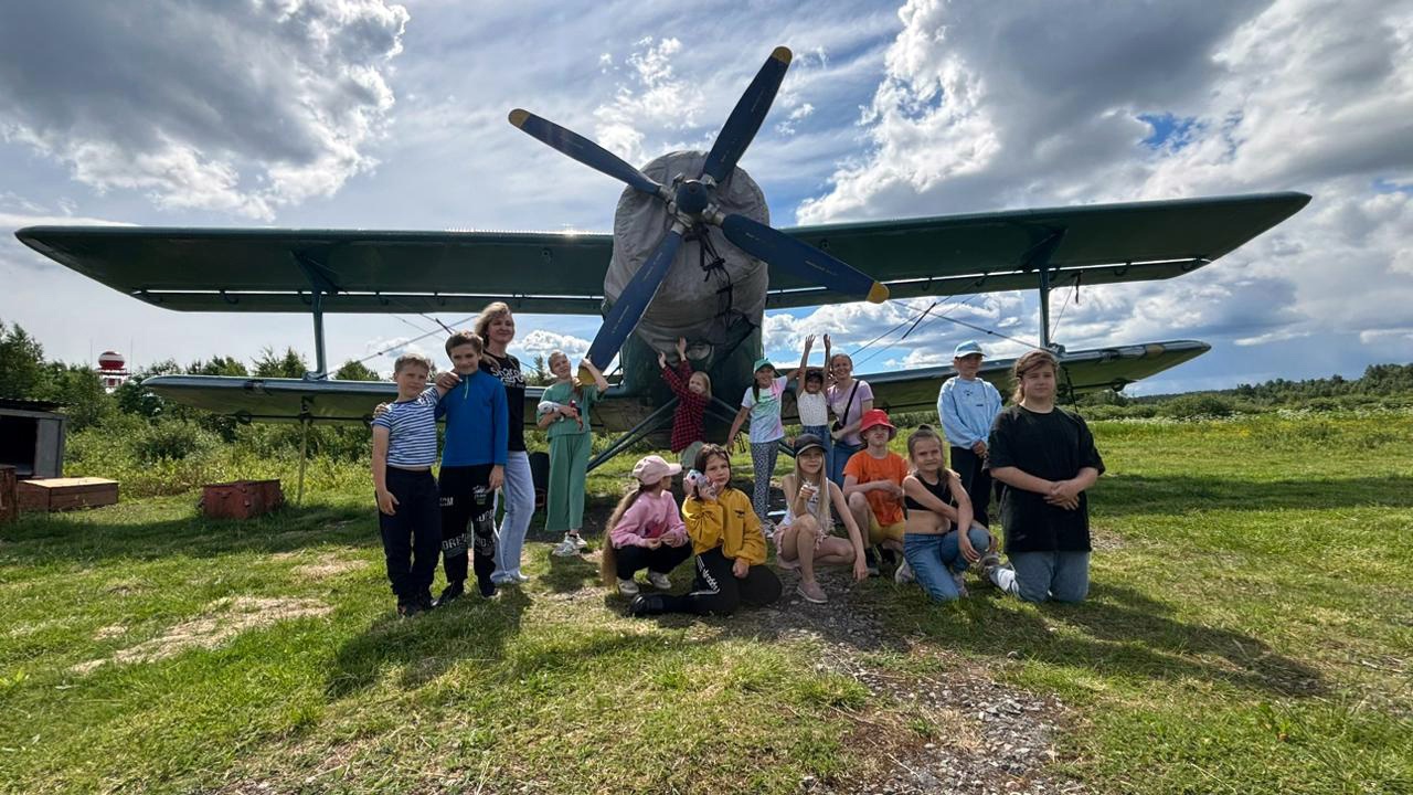 Школьники посетили одно из авиационных отделений Карелии