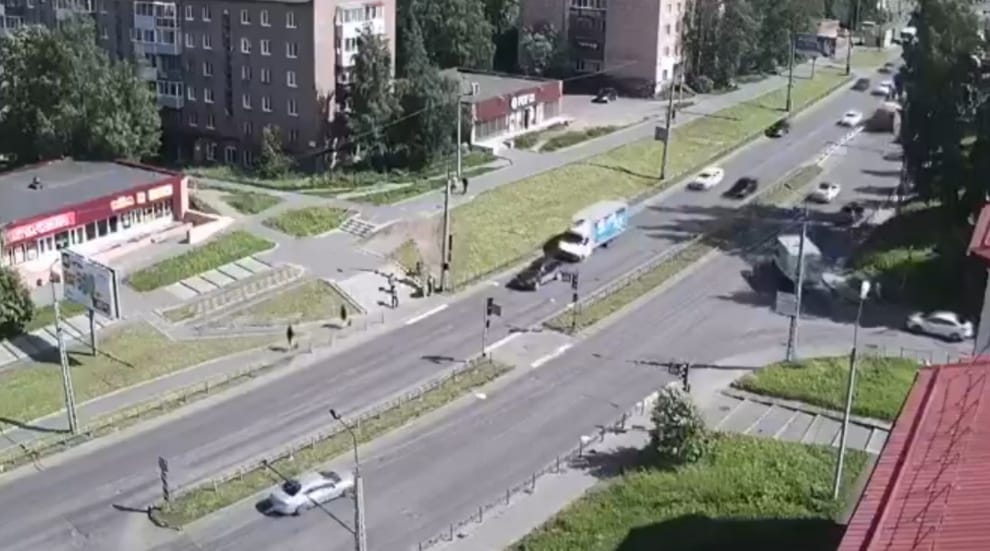 В Петрозаводске на пешеходном переходе произошло ДТП