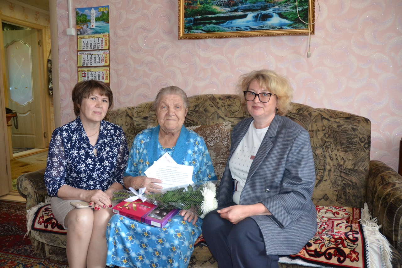 Пенсионерка на севере Карелии получила поздравительный адрес от Президента России 