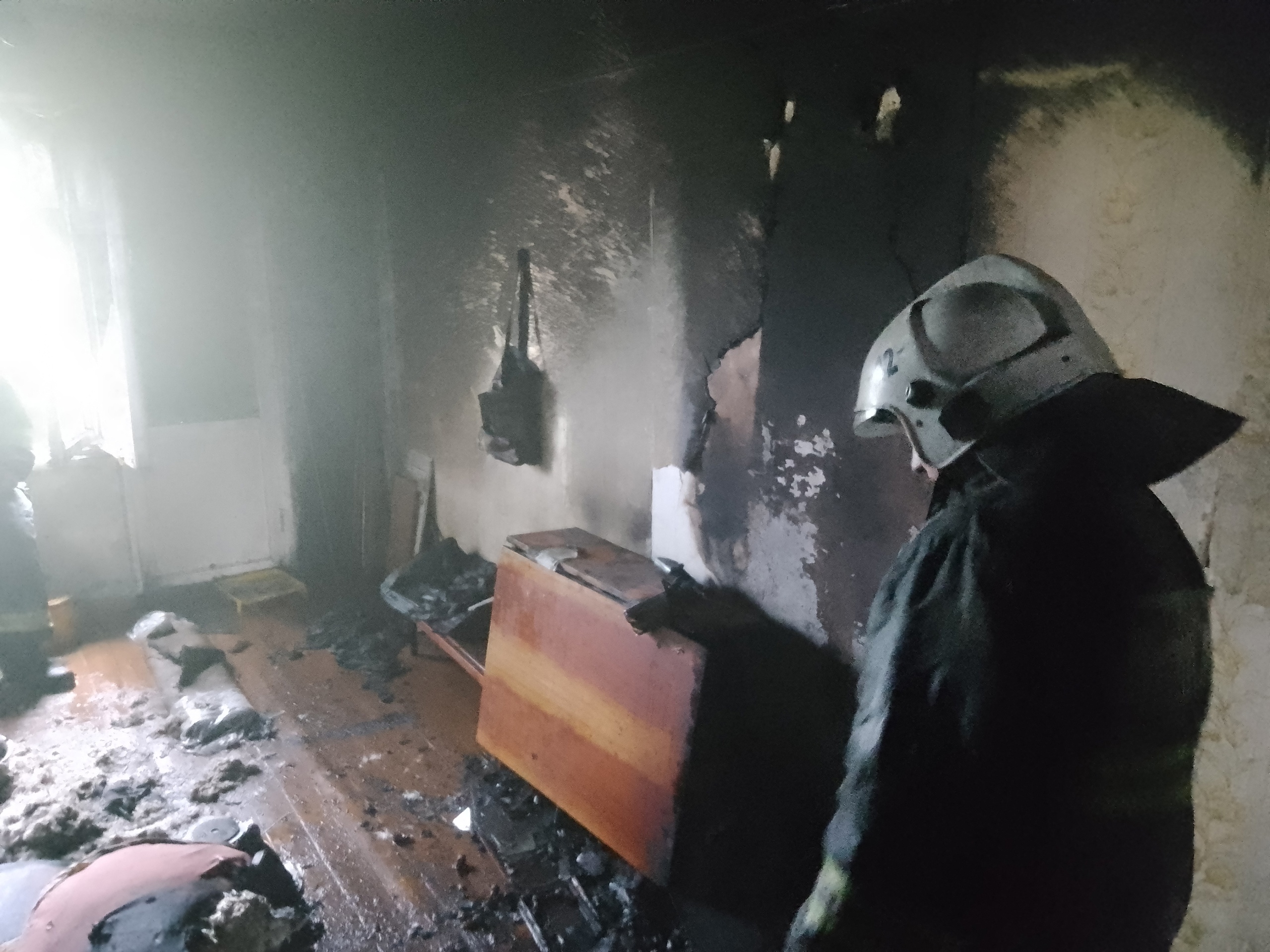 В Суоярви эвакуировали жильцов горящего дома
